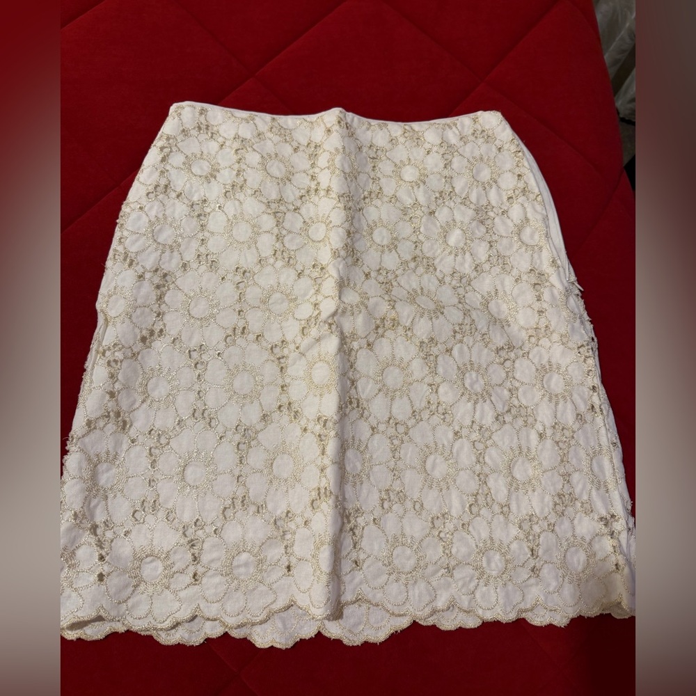 LOFT Cream Floral Lace Pencil Skirt